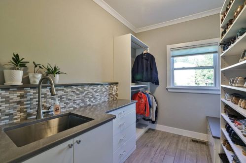 10475 Deerfield Rd, Cincinnati OH  45242-4319 exterior