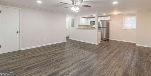 5820 Miles Rd, Atlanta GA  30349-1276 exterior