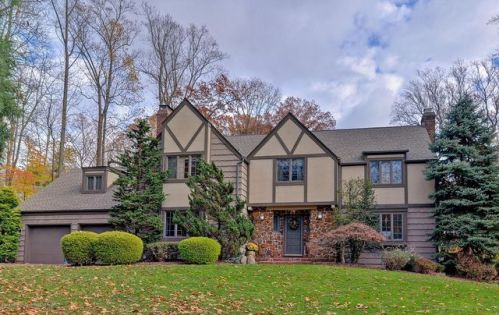 17 Cindy Ln, Holmdel Village, NJ 07733-2044