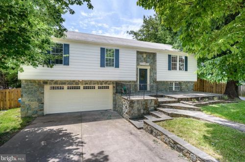 6104 Broadwick Ct, Springfield VA  22015-3206 exterior