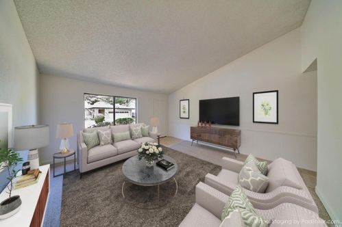 824 Falcon Way, Healdsburg, CA 95448-4356