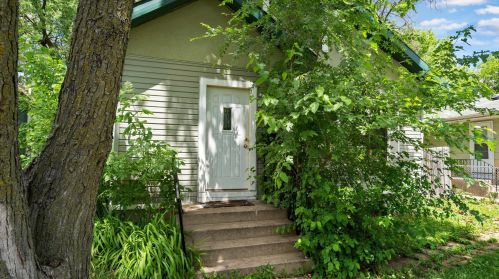 2216 38th St, Minneapolis, MN 55407-3026
