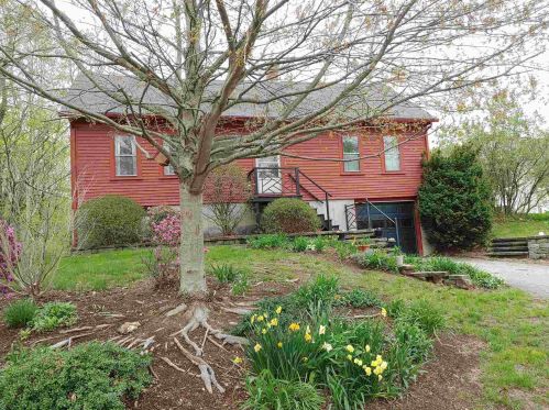 159 6th St, Dover, NH 03820-2300