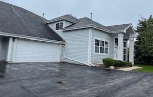 9523 Lenox Ln, Bull Valley, IL 60014-3338