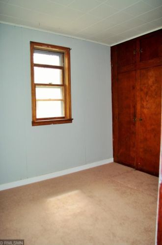 914 Armstrong Ave, Saint Paul MN 55102-3804 exterior