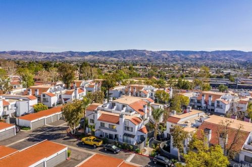 1159 Tivoli Ln, Simi Valley CA  93065-0989 exterior