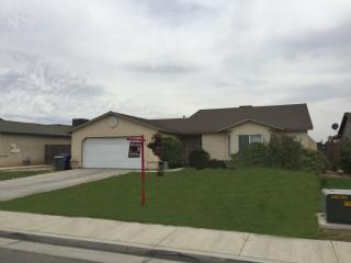 418 Avenida Castro, Delano, CA 93215-4019