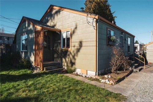 2078 Cottage Pl, Ferndale, WA 98248-9114