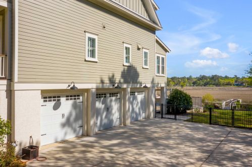 7539 Ladys Secret Ln, Awendaw SC  29429-4956 exterior