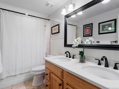 6940 Olive Way, Englewood CO 80112-1124 exterior