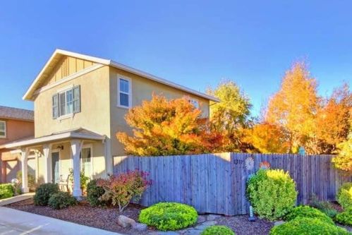 1311 Cottonwood Dr, Davis, CA 95618-6078