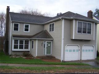 7 Greenwich Ct, Middletown, CT 06457-4523