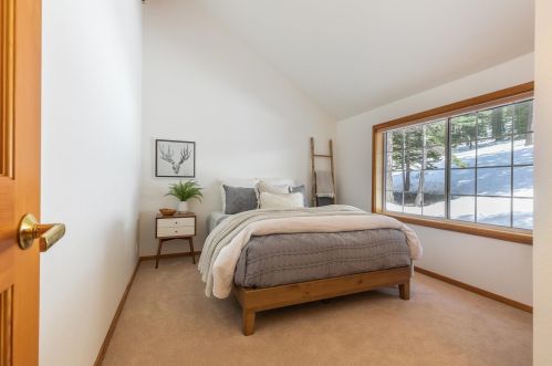733 Conifer, Truckee CA  96161-3942 exterior