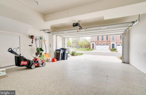 7892 Carbondale Way, Springfield VA  22153 exterior