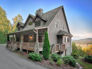 53 Okoboji Dr, Fletcher, NC 28732-8488