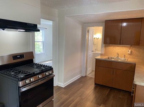 193 Livingston St, Rockleigh, NJ 07647-1834