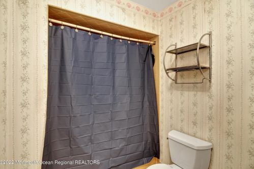 15 Manchester Ct, Tinton Falls NJ 07701-5493 exterior