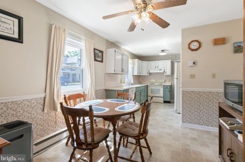 19 Sunset Ave, Ephrata PA  17522-2302 exterior