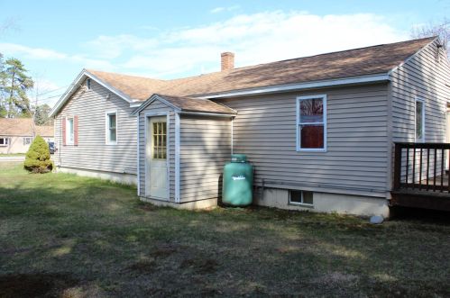 18 Allard St, Concord, NH 03301-5716
