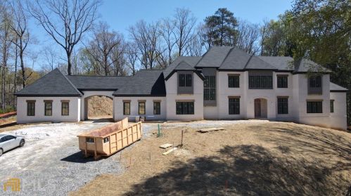 5271 Lake Forrest Dr, Atlanta, GA 30342-2220