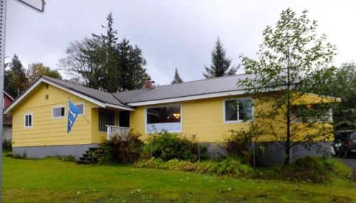 402 Haugen Dr, Petersburg, AK 99833