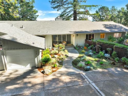 310 Evergreen Dr, San Rafael, CA 94904-2710