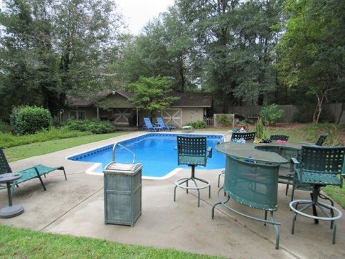 182 Thomas Rd, Lumpkin, GA 31815-3702
