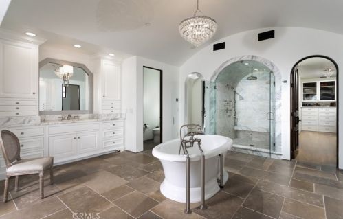 20 Black Falcon, Irvine CA  92603-0420 exterior