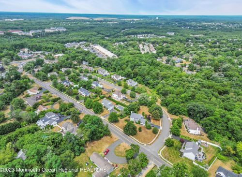 232 Cold Indian Spg Rd, Tinton Falls NJ 07712-3224 exterior