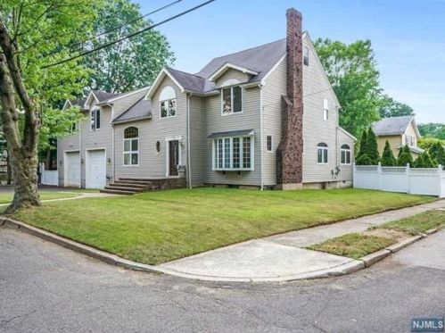 504 Grove St, N Milford, NJ 07646-1917