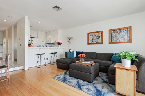 7019 Marymount Way, Santa Barbara, CA 93117-2985