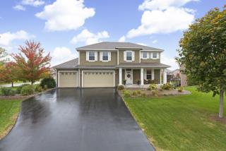 10777 Maple Blvd, Saint Paul, MN 55129-8320