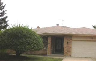 1224 Mansfield St, Downers Grove, IL 60517-7742