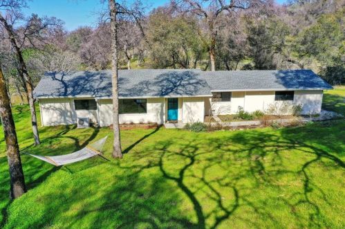 15945 Vandevere Rd, Grass Valley, CA 95949-9737