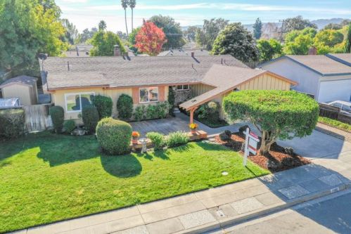 7592 Kilrush Ave, Pleasanton, CA 94568-1510