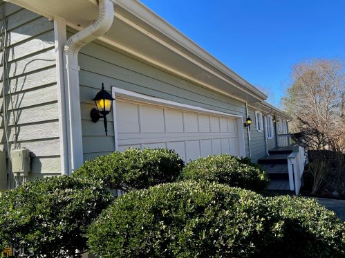 150 Alvin Dr, Carrollton, GA 30117-8999
