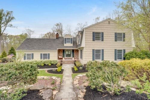 69 Red Hill Rd, Warren, NJ 07059-5550