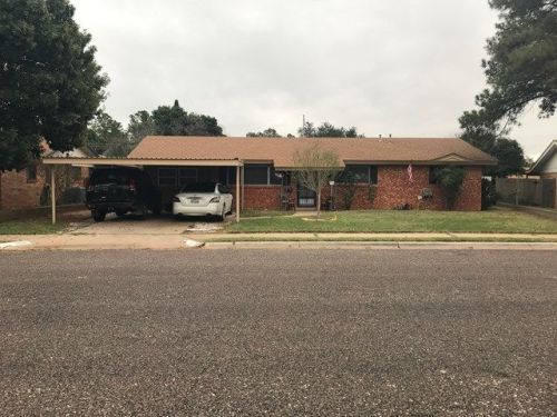 1128 Crescent Dr, Andrews, TX 79714-3805