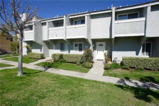 18851 Lister Ln, Huntington Beach CA  92646-1900 exterior