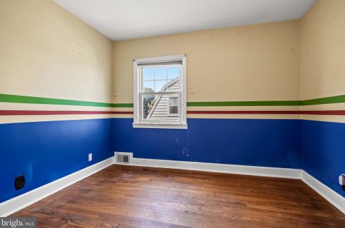 136 Sheridan Ave, Trenton, NJ 08619-1119