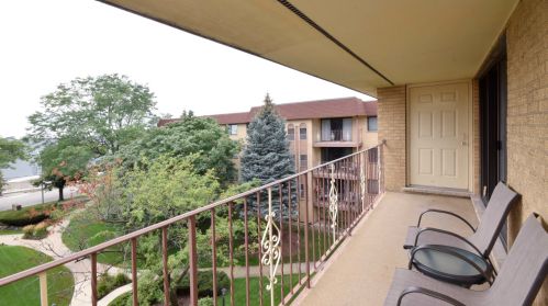 7100 Cullom Ave, Chicago IL  60706-7150 exterior