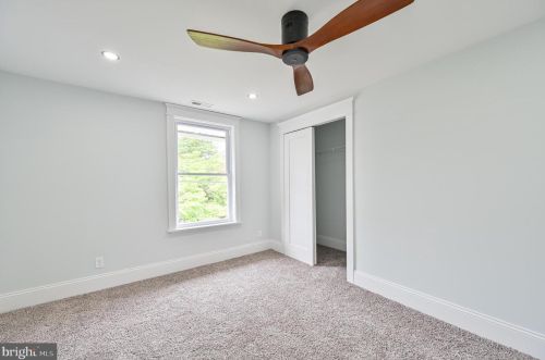 90 Holly Ave, Pitman NJ  08071-1249 exterior