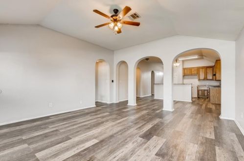 9324 Cynthia Ct, Fort Worth TX  76140-5170 exterior