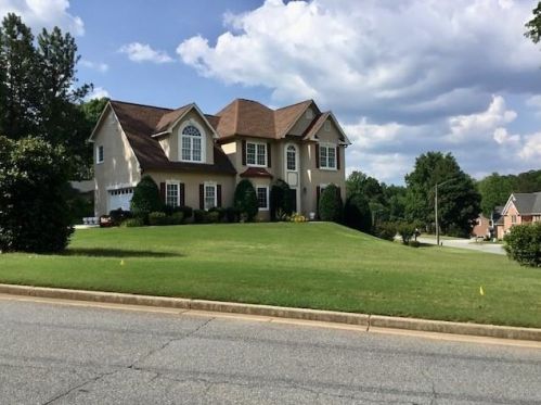200 Highland Lake Trce, Atlanta, GA 30349-3916