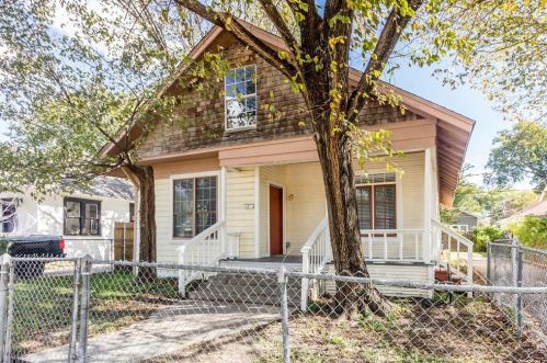 1415 Lake St, Fort Worth TX  76102-6018 exterior