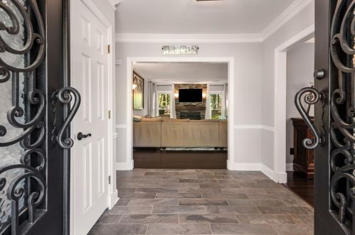 746 Robinson Farms Dr, Marietta, GA 30068-3281