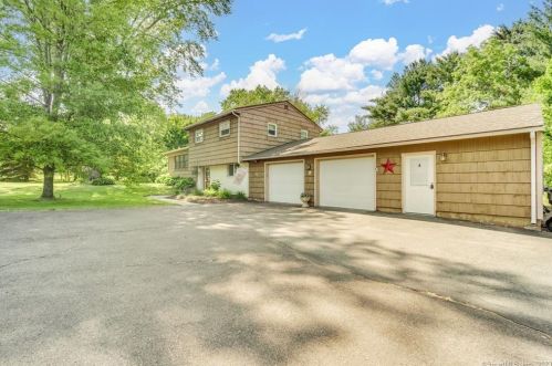 9 Wapping Wood Rd, Ellington, CT 06029-4007
