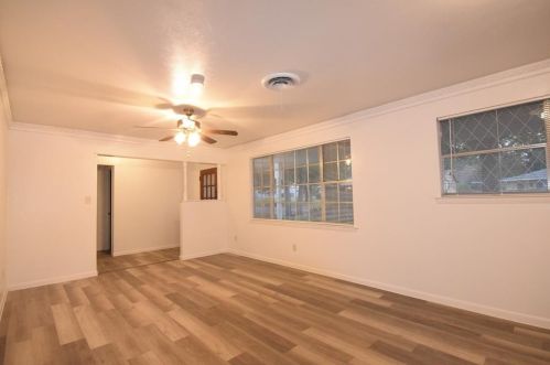 220 Victorian Dr, Fort Worth TX  76134-4616 exterior