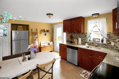 326 Willow Grove St, Hackettstown NJ  07840-1735 exterior