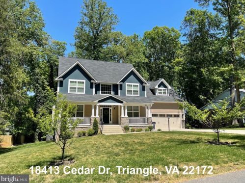 18413 Cedar Dr, Triangle, VA 22172-1415